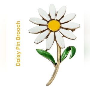 Daisy Pin Brooch White Petals Yellow Center Enamal Springtime 2.5 Inch Gold Tone